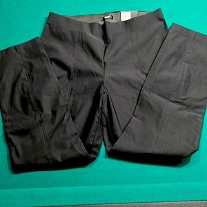 SimplyVera VeraWang Denim size large Skinny Ankle mid rise color black